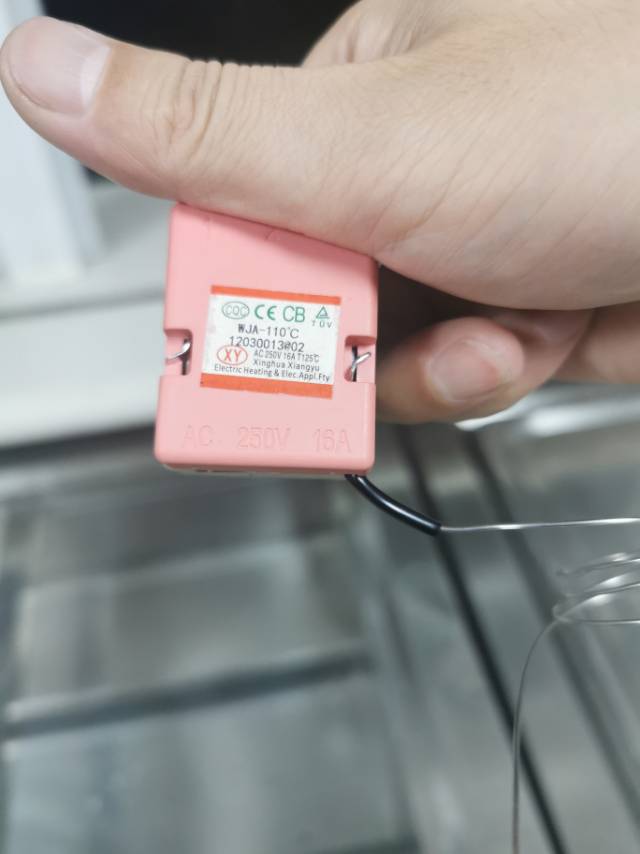 Stainless Bain-Marie Service Counter for a Cleaner Holding Line gallery image 2