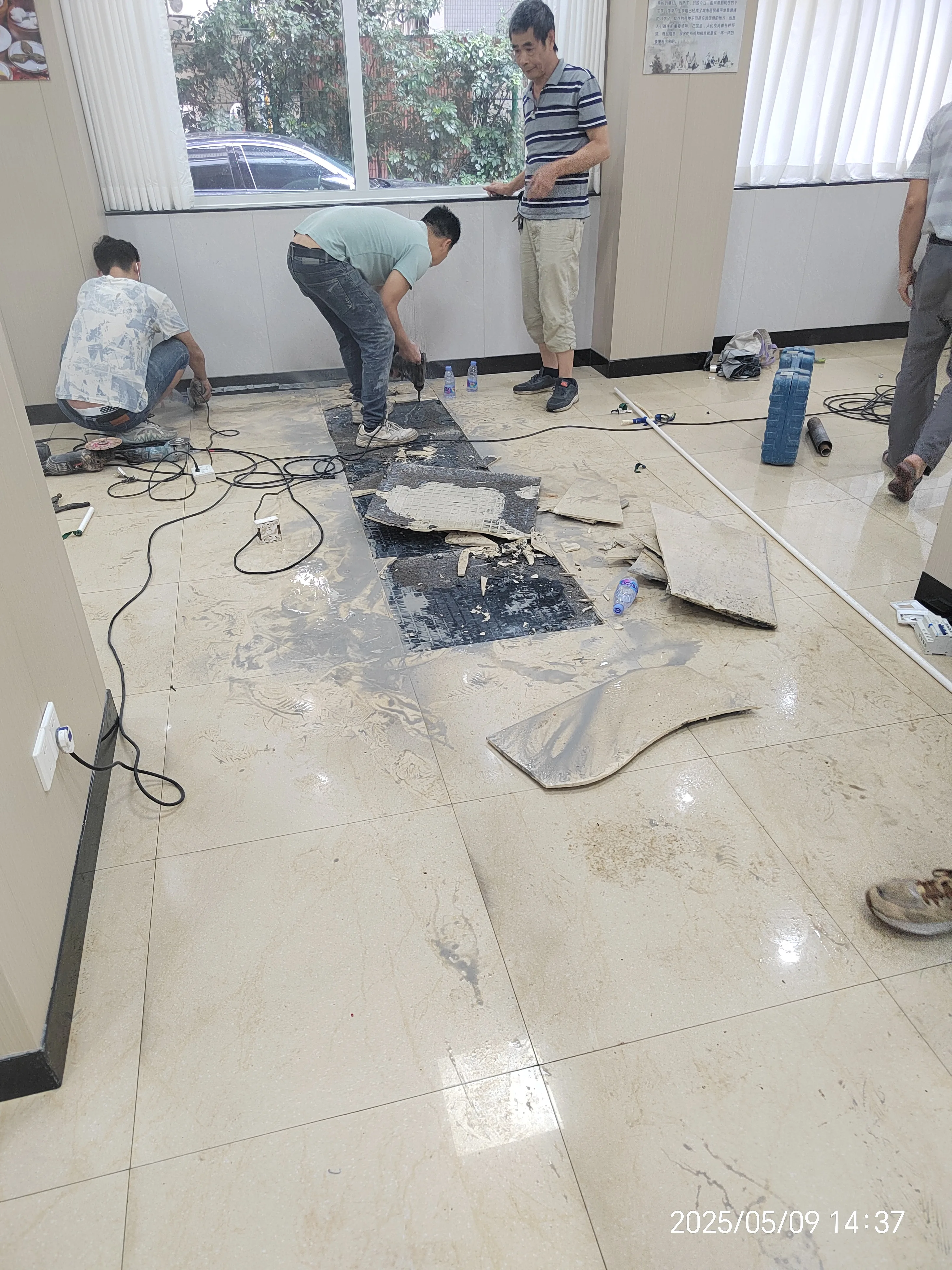 Penaiktarafan Ruang Servis Buffet ICBC gallery image 2